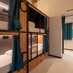 The House Elvira Hostel Granada