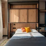 Hostel The House Elvira