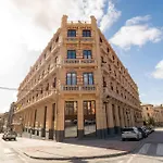 Hostel The House Elvira