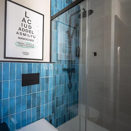 Hostel The House Elvira Granada