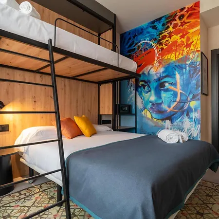 Hostel The House Elvira *