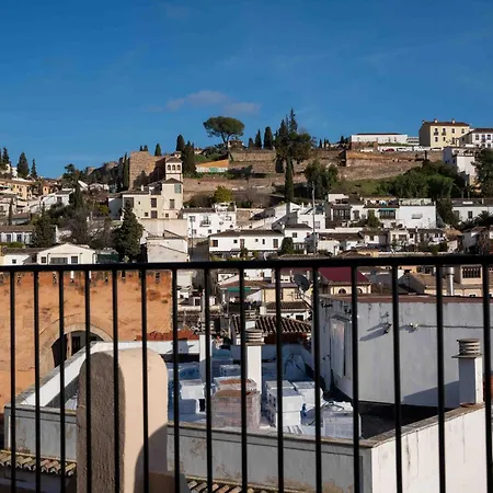 The House Elvira Hostel Granada